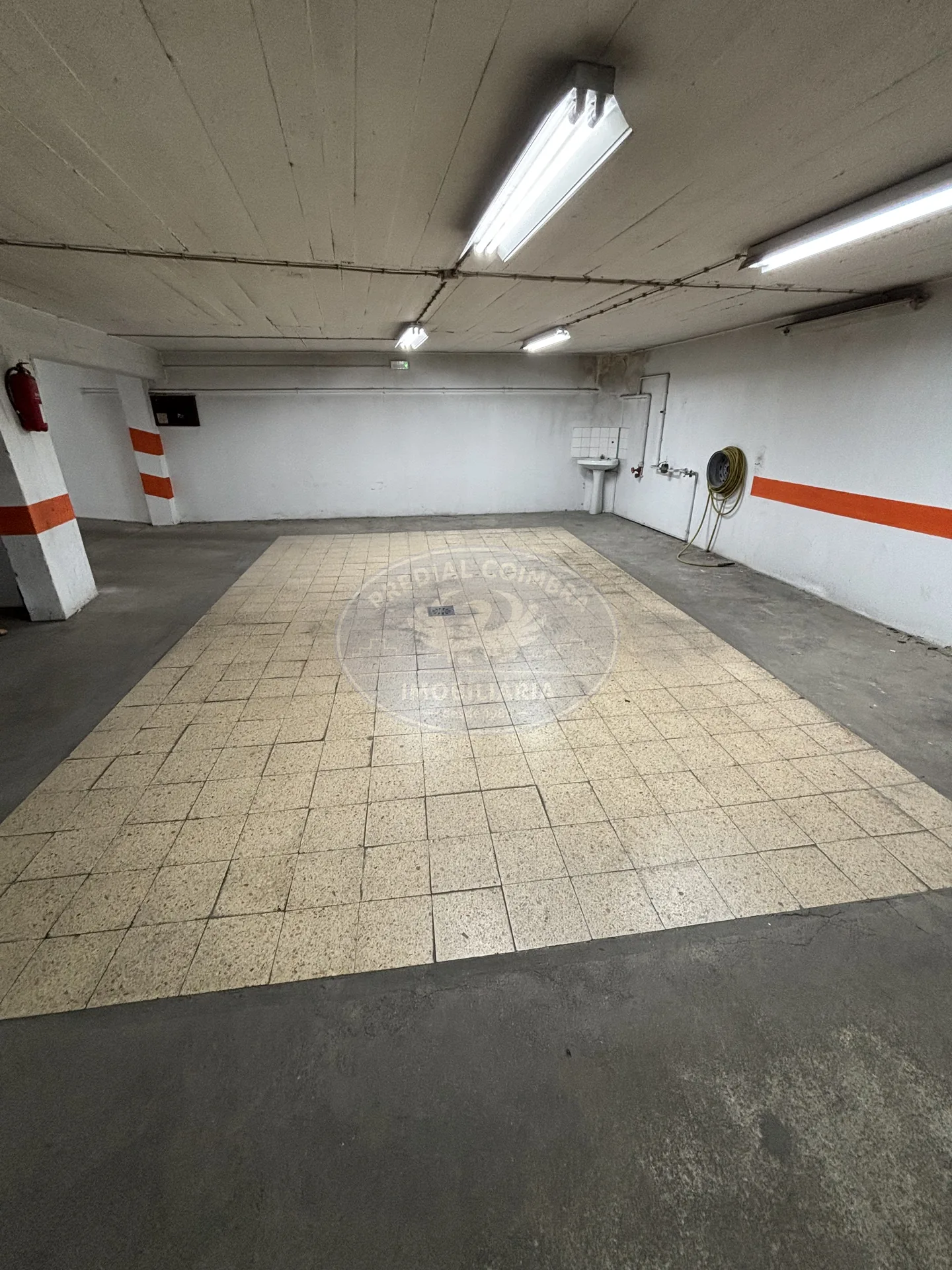 Garage for sale in the centre of Montijo