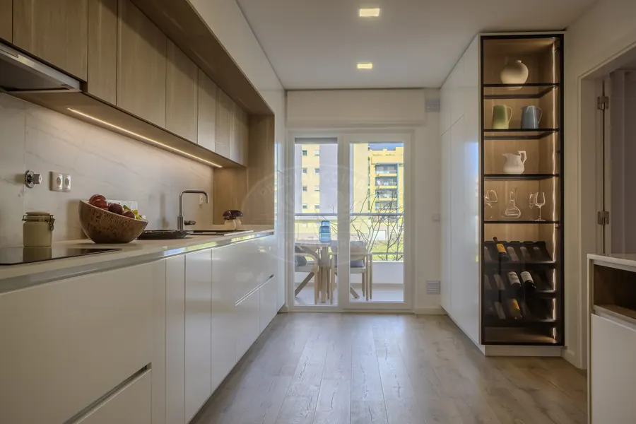 Apartamento T3+1 DUPLEX acabado de construir no Montijo