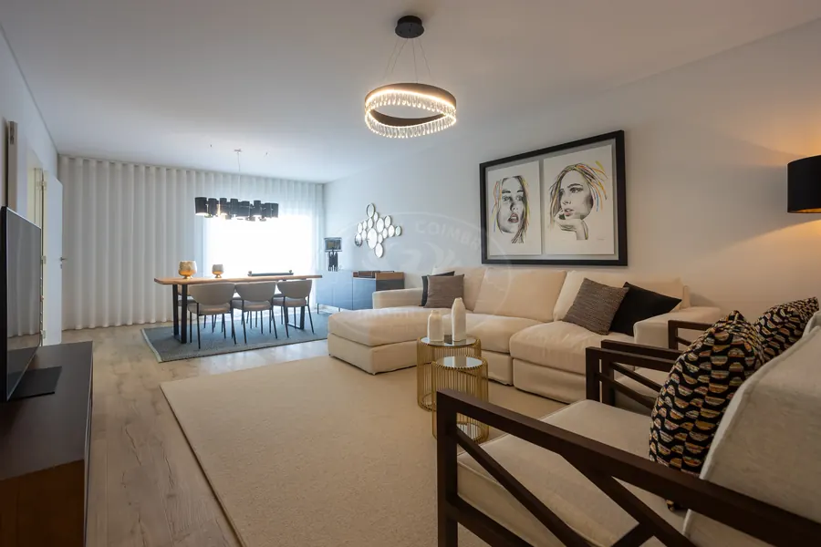 Apartamento T3+1 DUPLEX acabado de construir no Montijo
