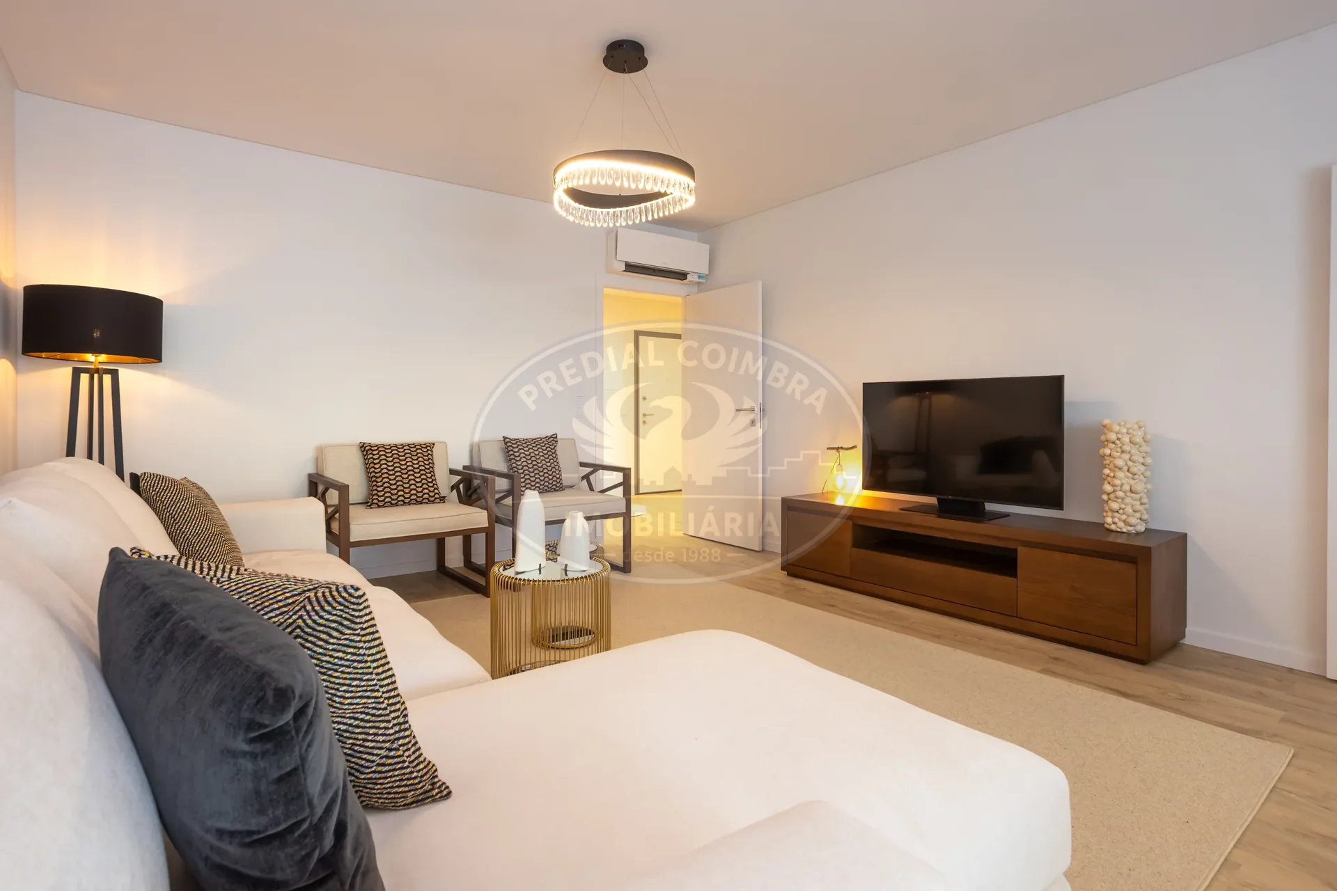 Apartamento T3+1 DUPLEX acabado de construir no Montijo