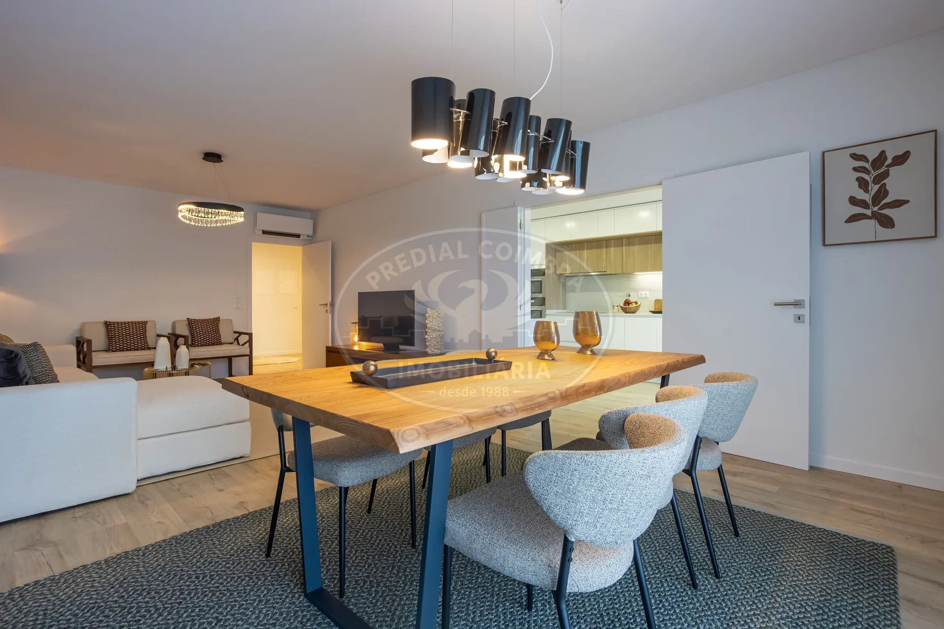 Apartamento T3+1 DUPLEX acabado de construir no Montijo
