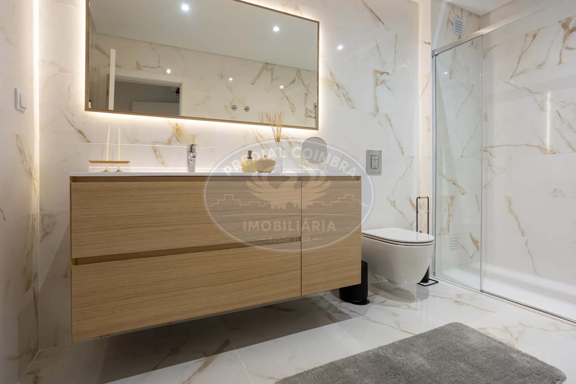 Apartamento T3+1 DUPLEX acabado de construir no Montijo