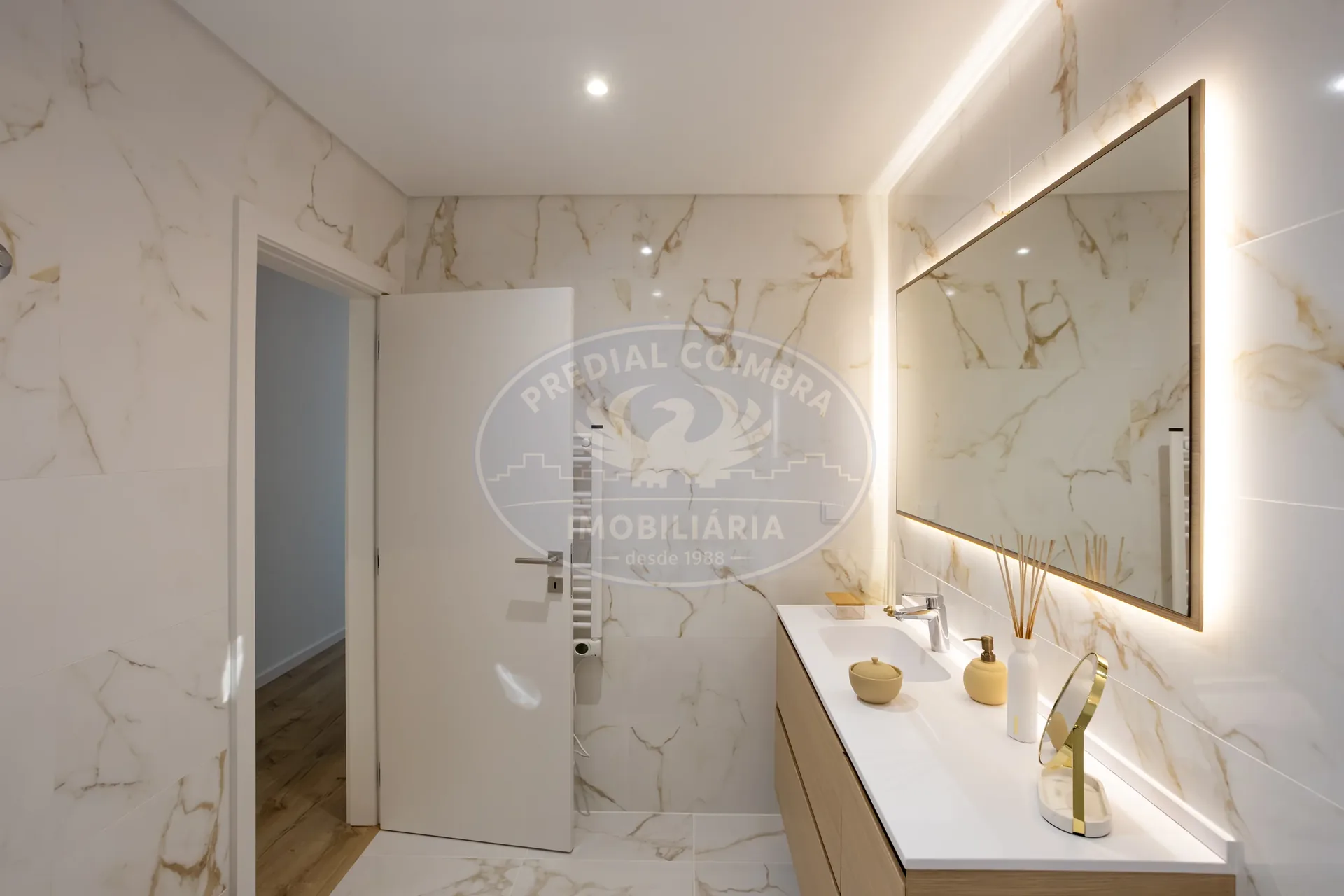 Apartamento T3+1 DUPLEX acabado de construir no Montijo