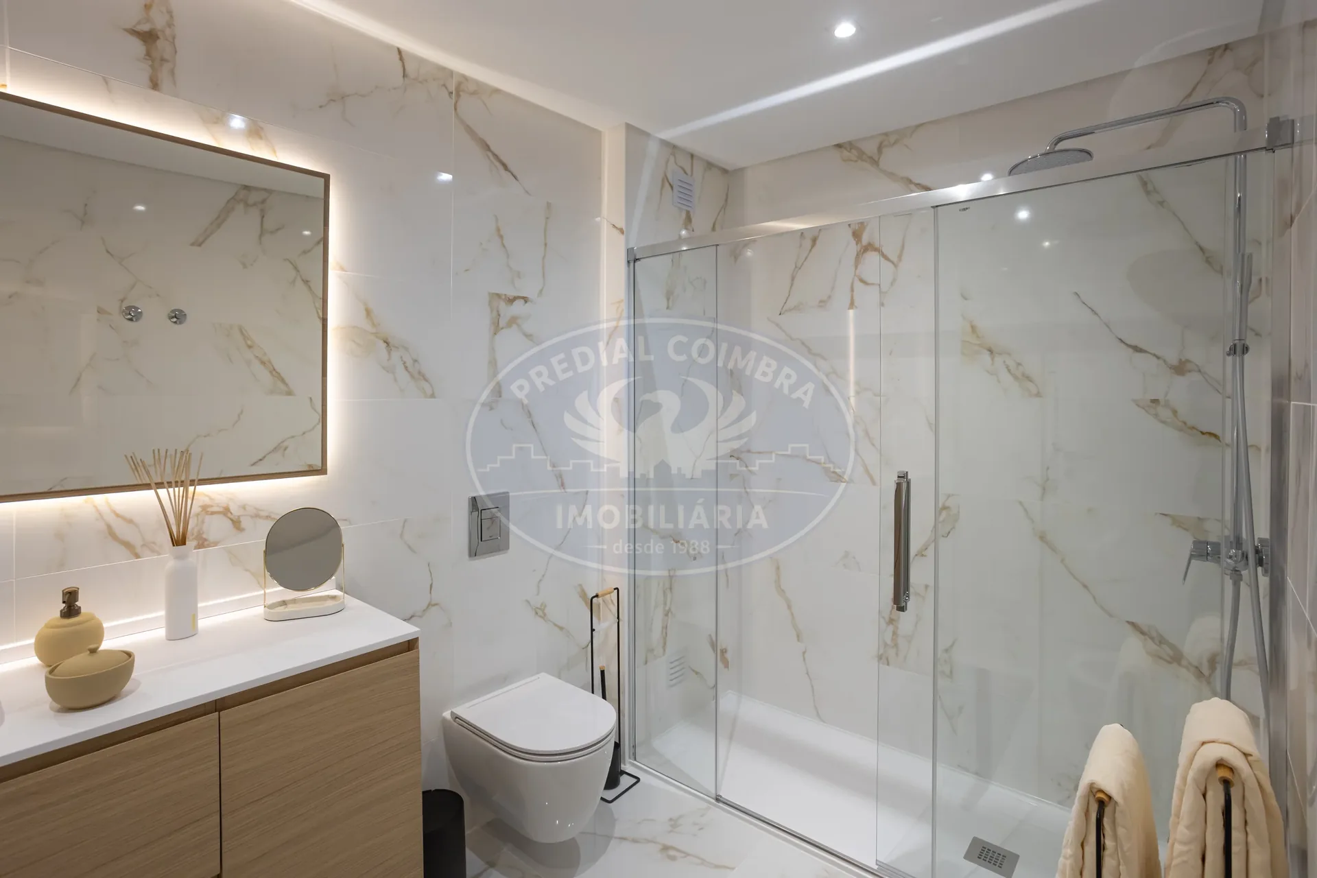 Apartamento T3+1 DUPLEX acabado de construir no Montijo