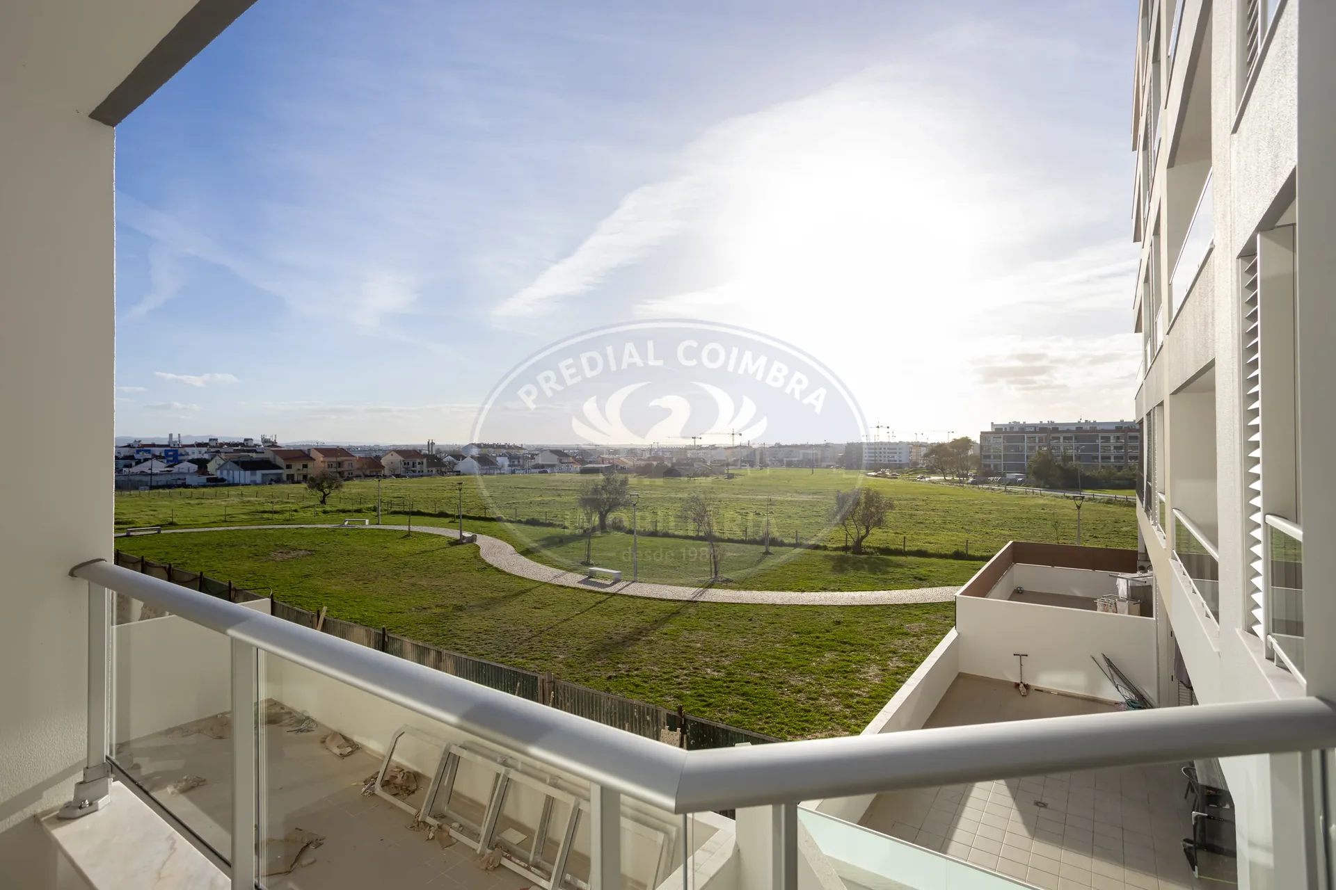 Apartamento T3+1 DUPLEX acabado de construir no Montijo