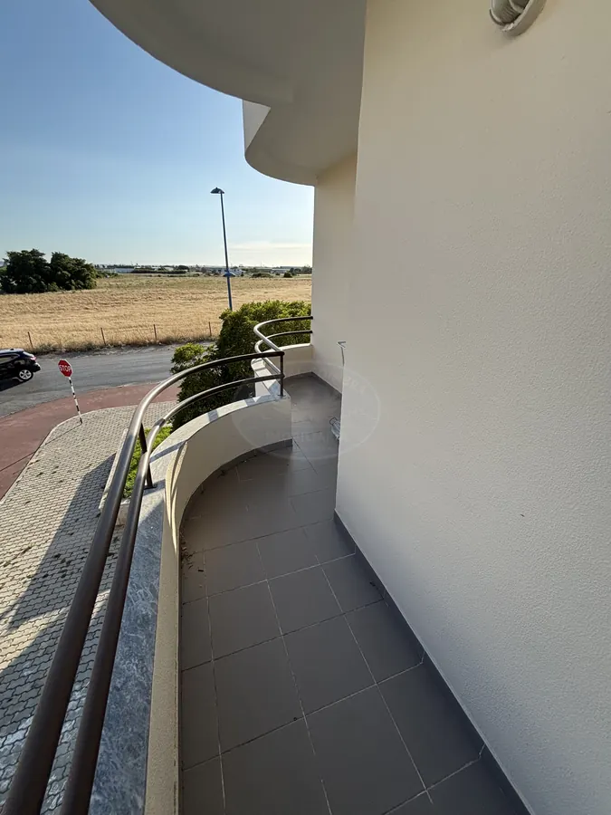 Apartamento T2 com Vista Rio no Montijo