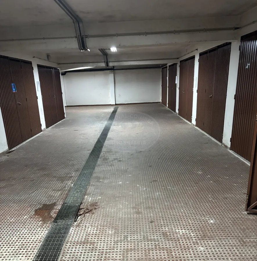 Garagem Rua Dom Augusto Pereira Coutinho