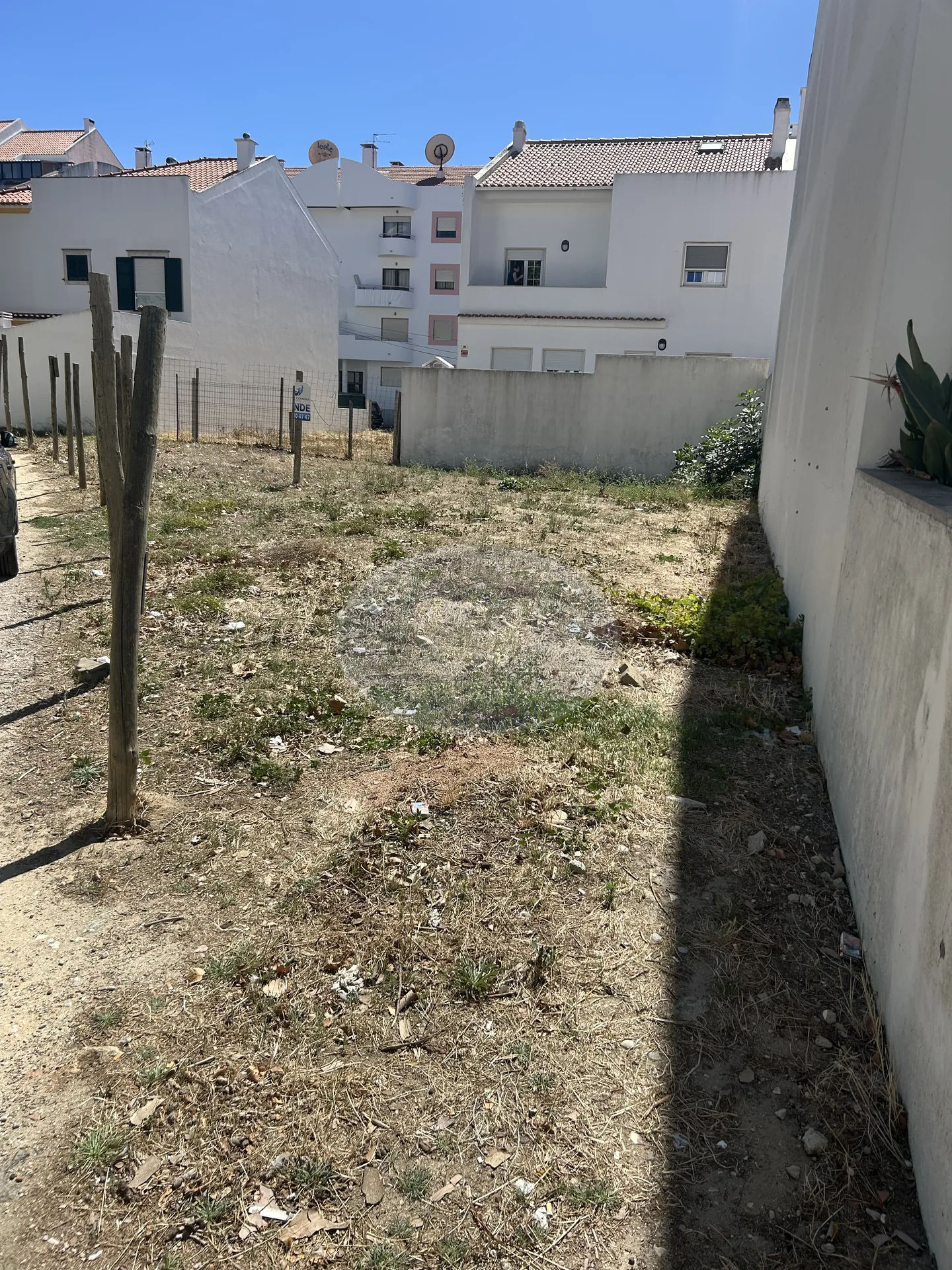 Plot of land in Quinta do Saldanha suitable for building